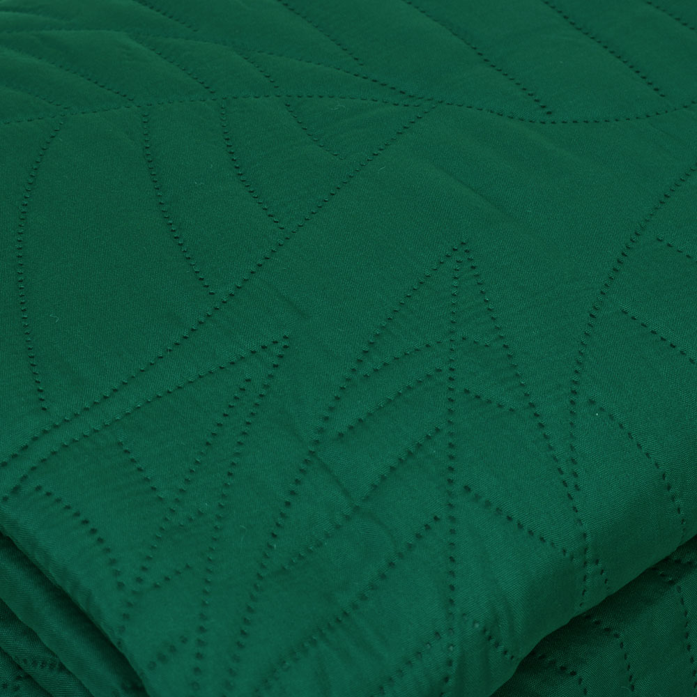 narzuta na zielona łóżko