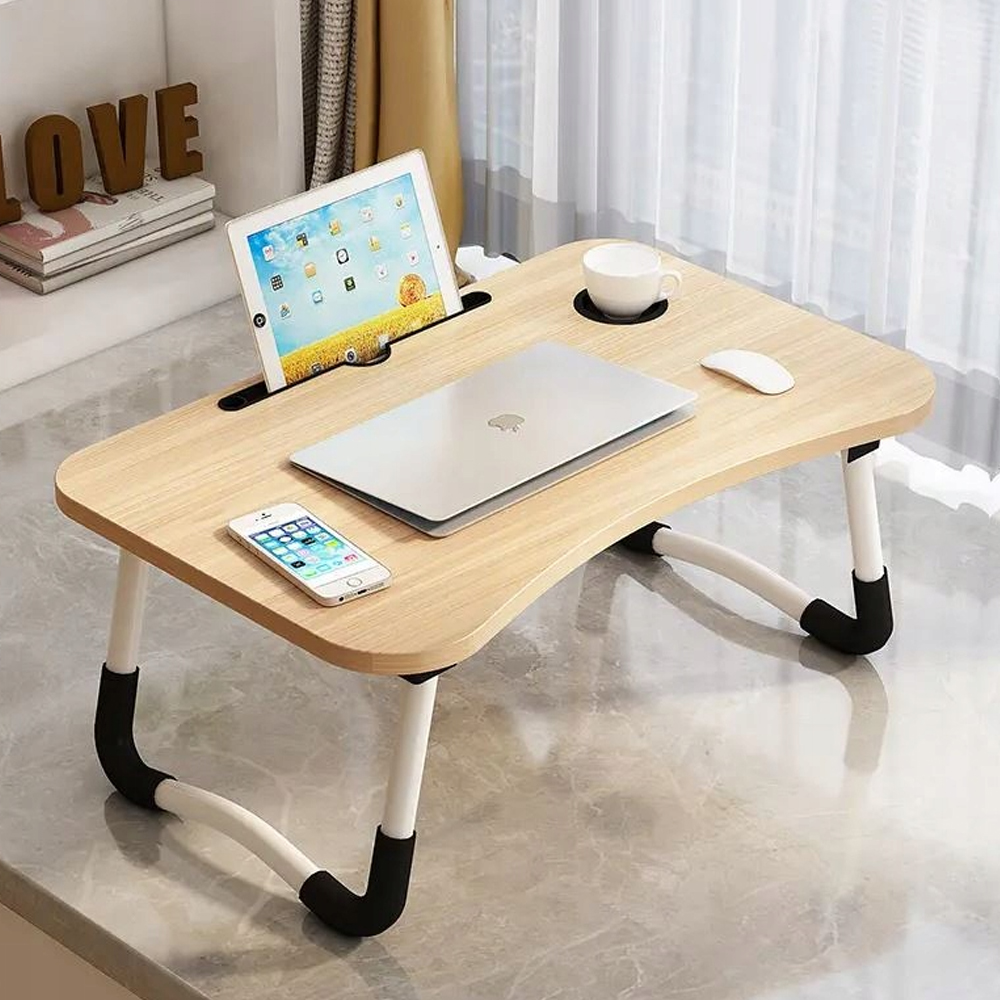 stolik-pod-laptopa-kolor-drewniany