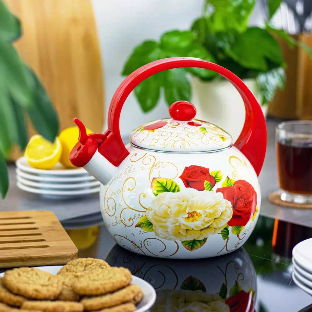 czajnik-emaliowany-kremowy-roze