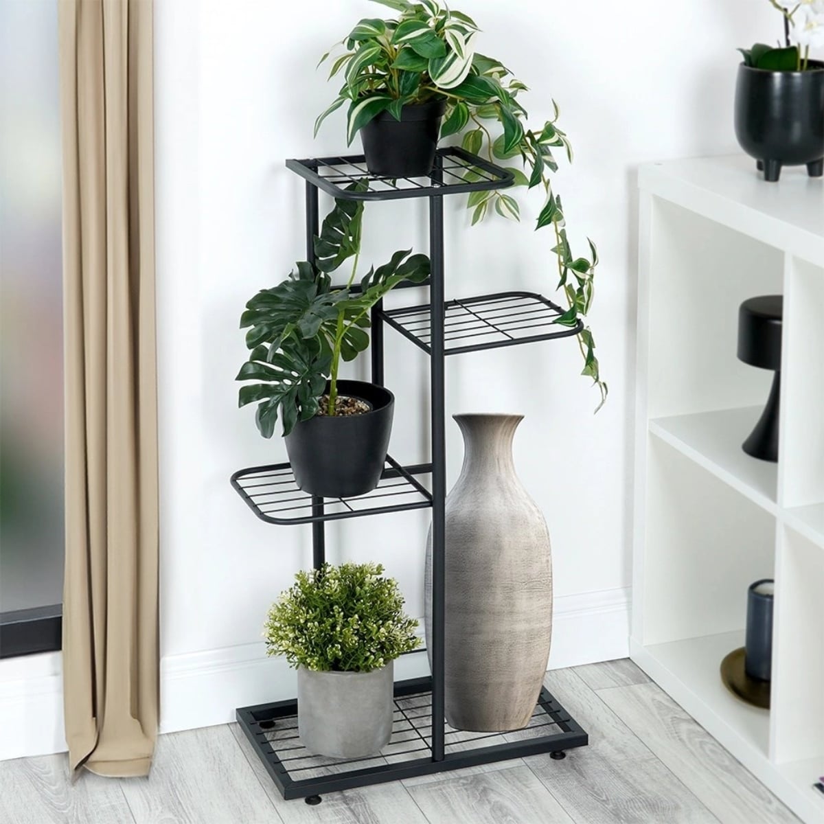 Kwietnik metalowy 80 cm czarny 4-poziomowy stojak na kwiaty i dekoracje Vilde