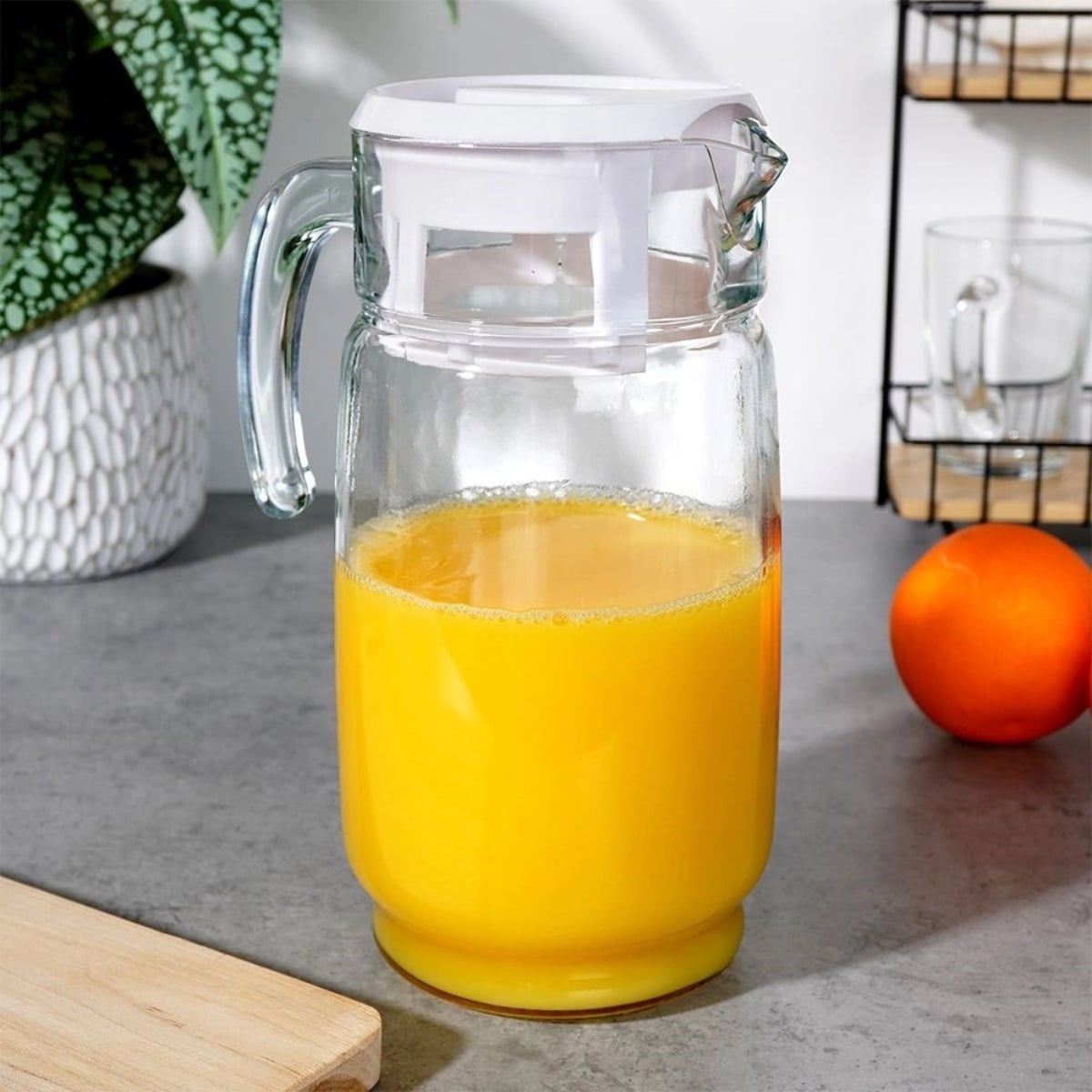 Dzbanek szklany 2L z pokrywką do serwowania lemoniady herbaty mrożonej i kompotu Vilde