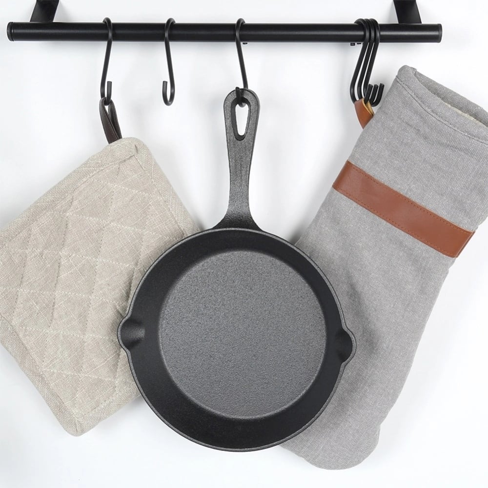 Patelnia żeliwna z silikonową nakładką CAST LINE 15 cm Vilde