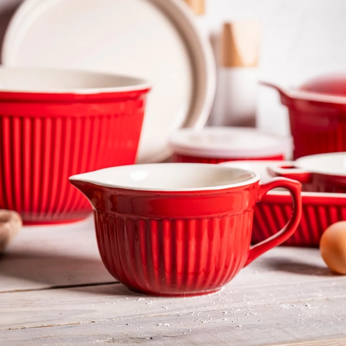 Miska ceramiczna z uchwytem i wylewką czerwona 13,5 cm Altom Design Red Chilli