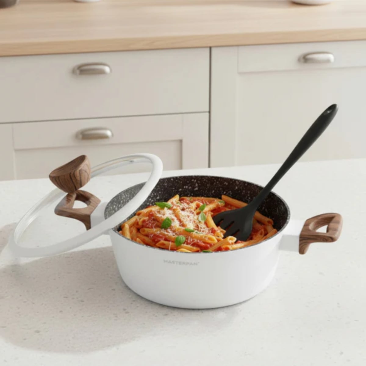 Zestaw garnków marmurkowych białych z powłoką granitową 15 el. komplet z patelniami wraz z rondlem i przyborami MasterPan