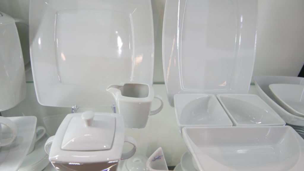Porcelanowy czajnik do kawy i herbaty Lubiana Victoria 2721